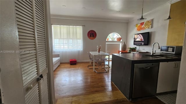 130 3rd Street 101, Miami Beach, FL 33139