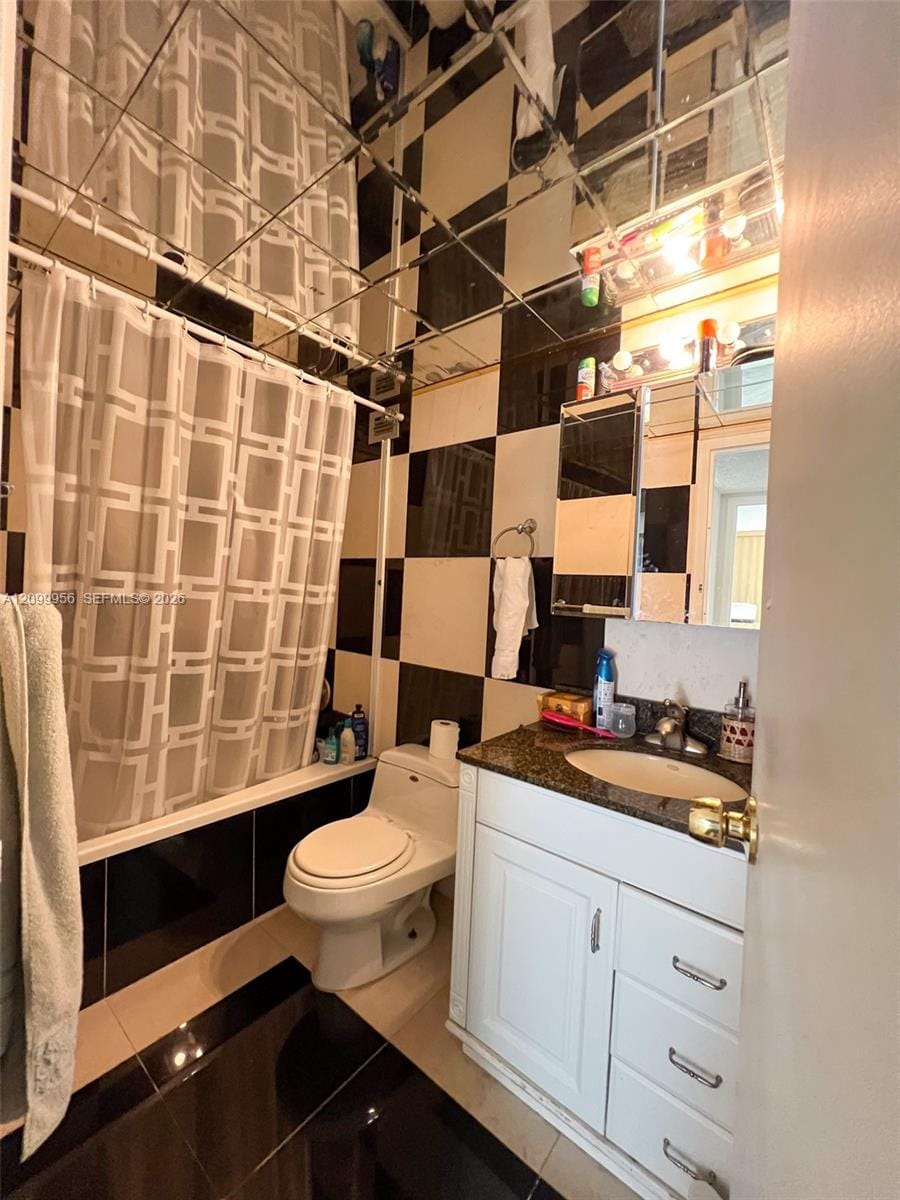 701 Three Islands Boulevard 506, Hallandale Beach, FL 33009 photo 12