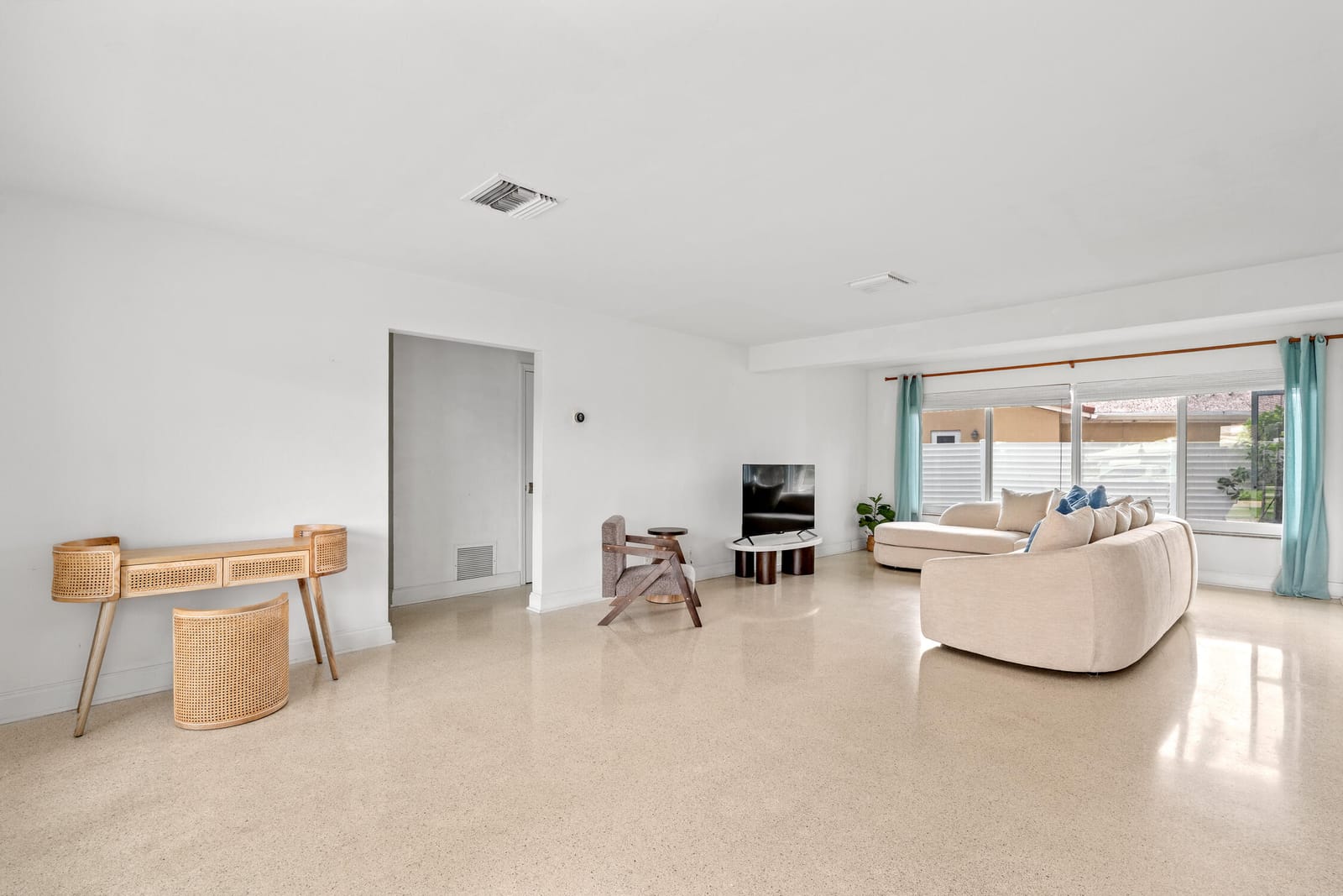 690 SE 5th Court, Pompano Beach, FL 33060 photo 15