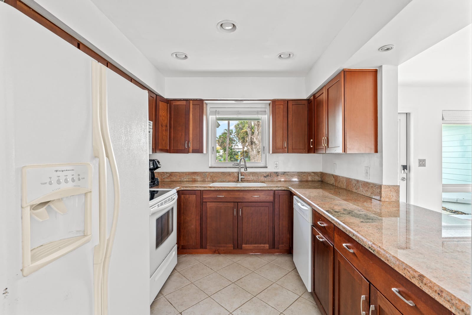 690 SE 5th Court, Pompano Beach, FL 33060 photo 20
