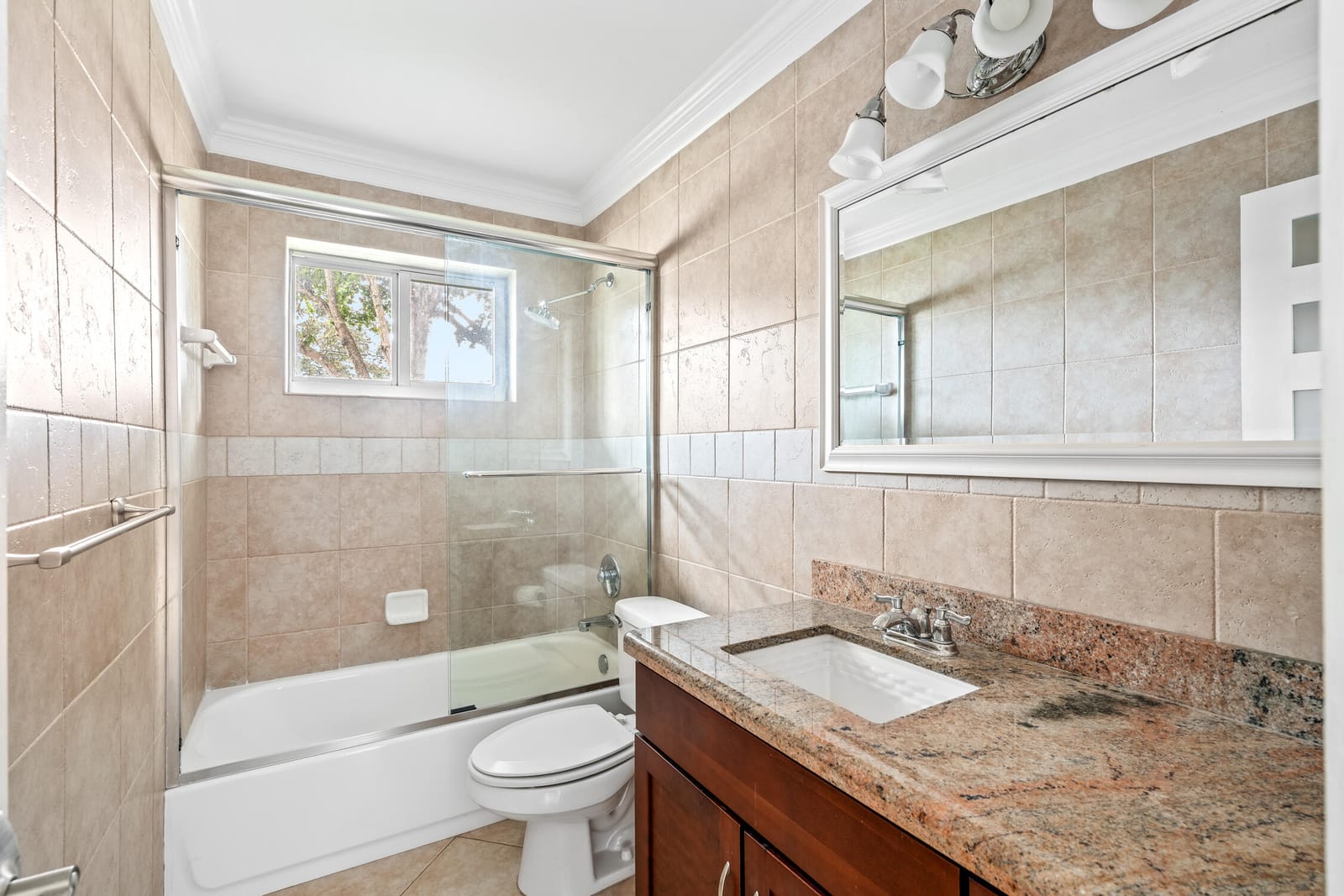 690 SE 5th Court, Pompano Beach, FL 33060 photo 10