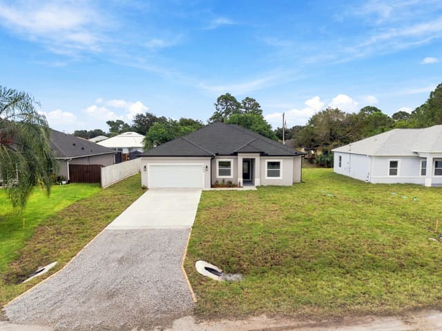 7966 104th Avenue, Vero Beach, FL 32967