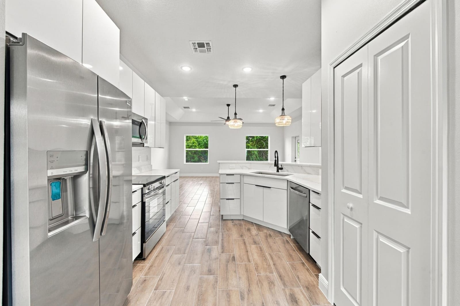 7966 104th Avenue — photo 3