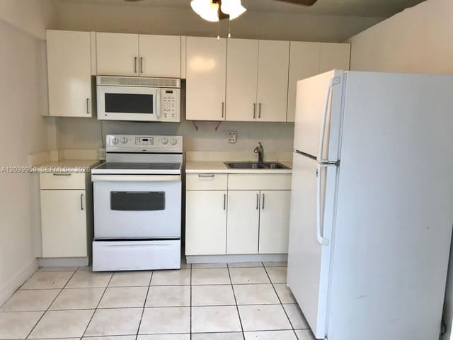 4610 NE 1st Avenue 1, Deerfield Beach, FL 33064