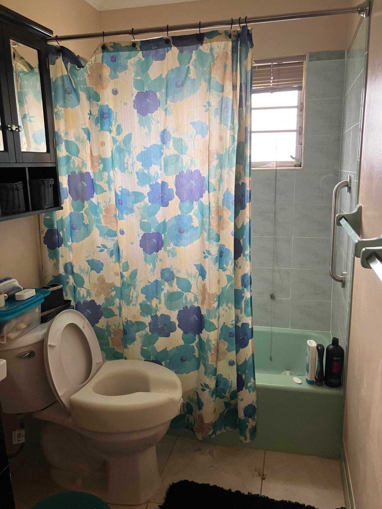 2751 Ashley Drive E G — photo 12