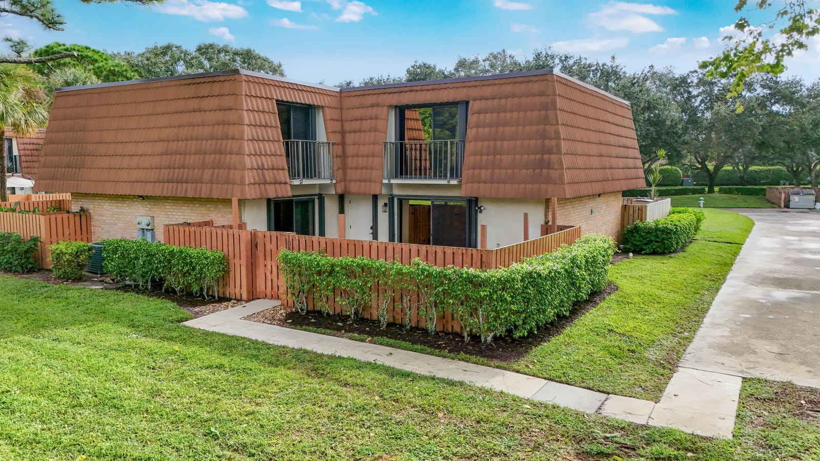 Sandalwood, West Palm Beach, FL home for sale at 108 HERITAGE Way