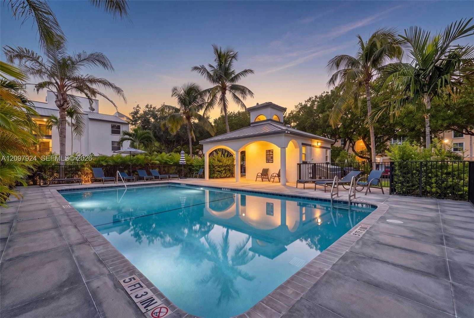 649 E Sheridan Street 203, Dania Beach, FL 33004 photo 2