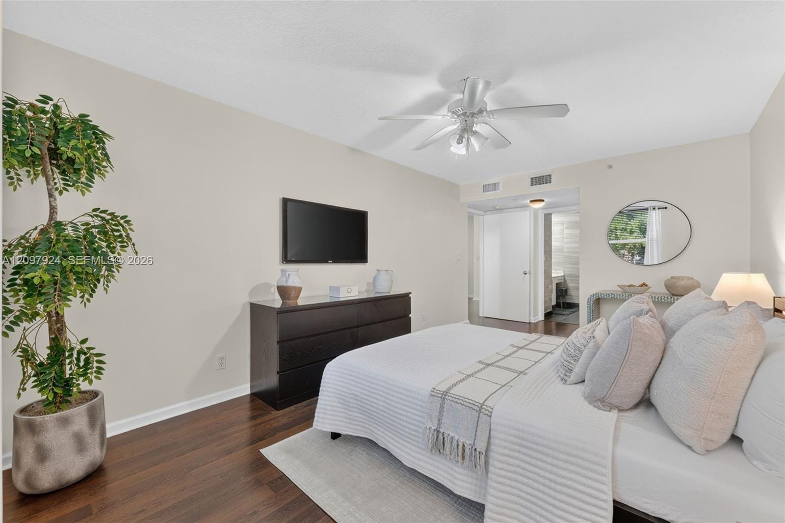 649 E Sheridan Street 203, Dania Beach, FL 33004 photo 16