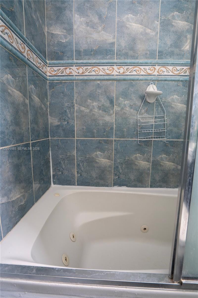 16990 NE 5th Court 2, North Miami Beach, FL 33162 photo 11
