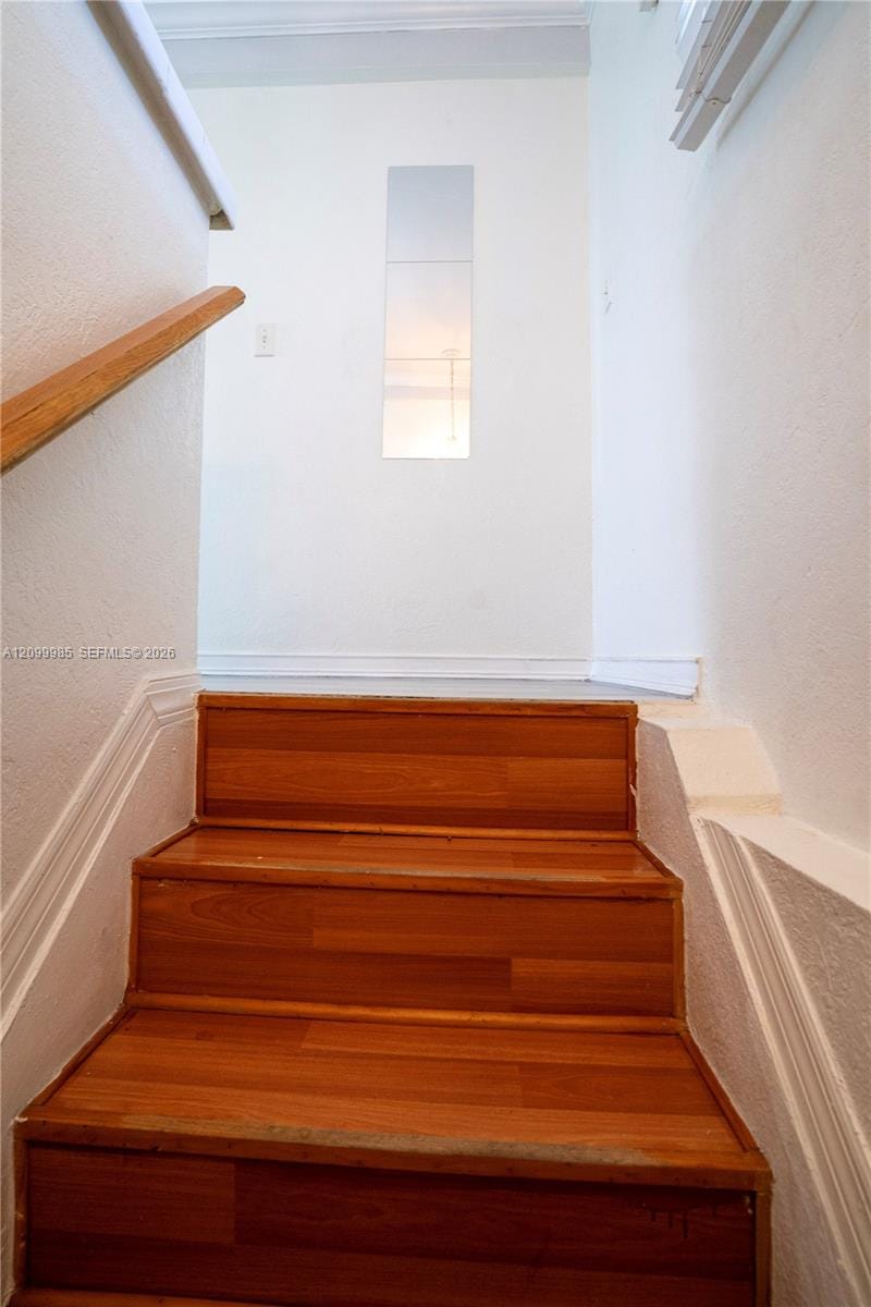16990 NE 5th Court 2, North Miami Beach, FL 33162 photo 4