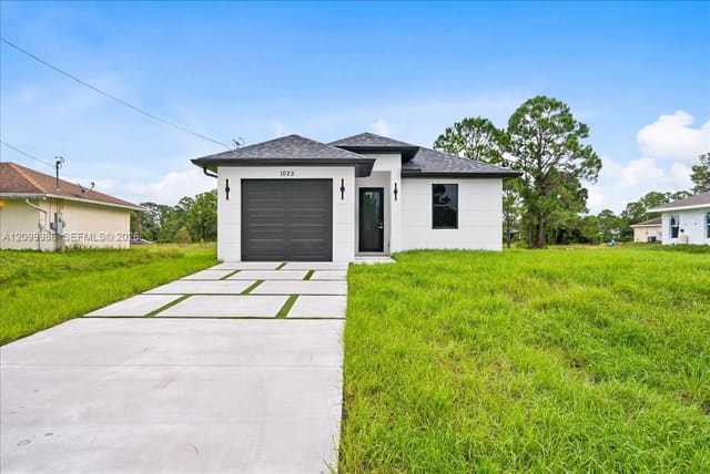1025 Marshall Avenue S, Lehigh Acres, FL 33976