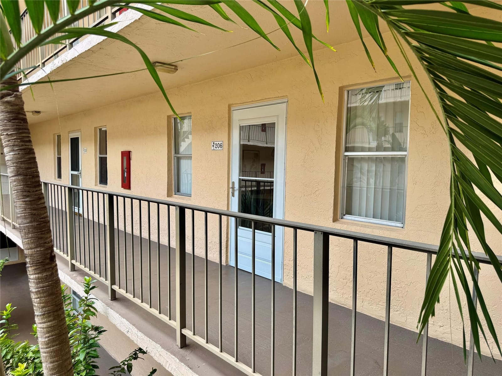 2811 SOMERSET Drive 206, Lauderdale Lakes, FL 33311 photo 23