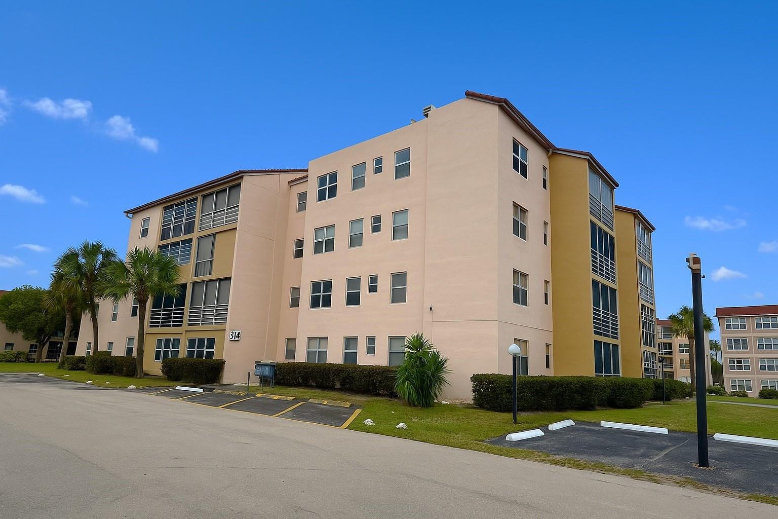 2811 SOMERSET Drive 206, Lauderdale Lakes, FL 33311 photo 28