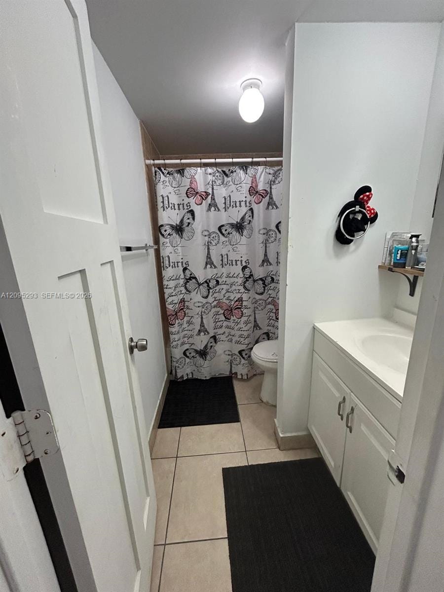 1100 NE 1st Court 104, Hallandale Beach, FL 33009 photo 4