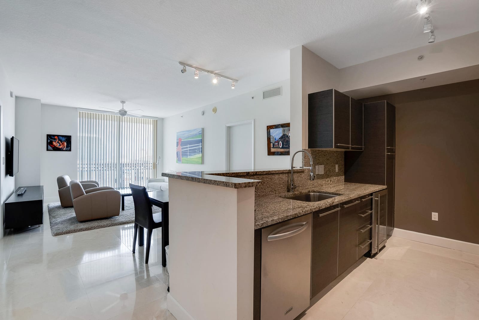 550 OKEECHOBEE Boulevard 1017, West Palm Beach, FL 33401 photo 3