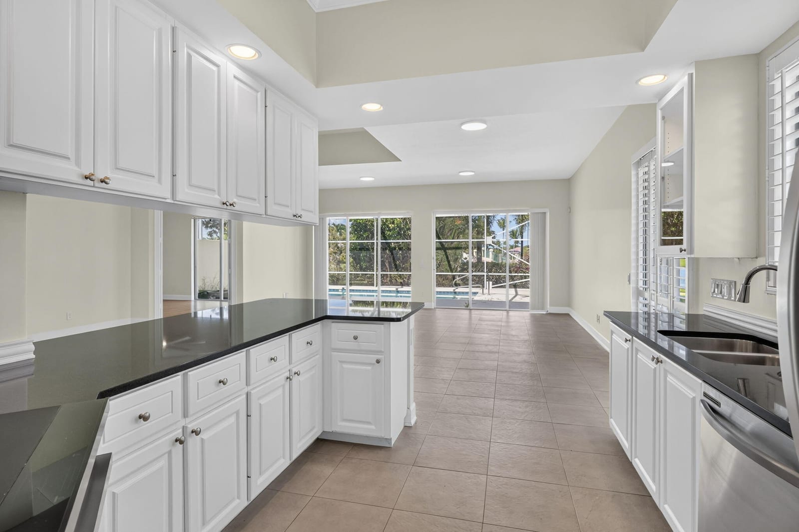 8187 XANTHUS Lane, Wellington, FL 33414 photo 5
