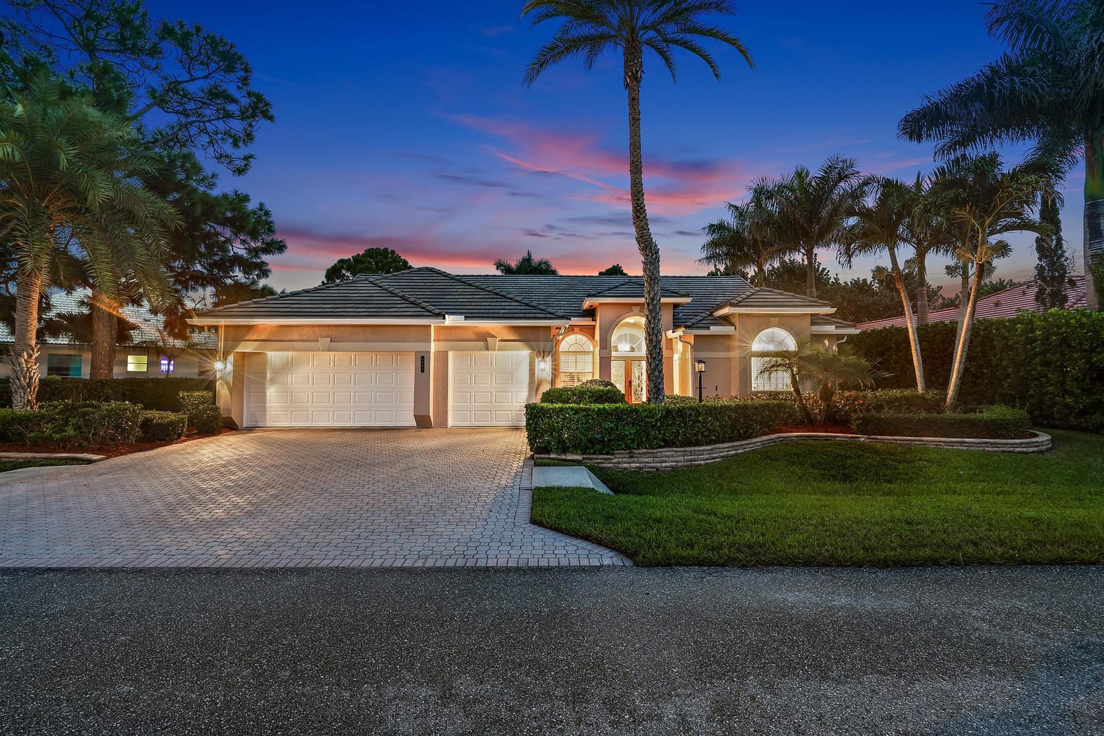8954 SE WATER OAK Place, Jupiter, FL 33469 photo 2