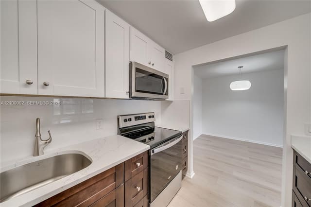 101 SW 132nd Way 104J, Pembroke Pines, FL 33027