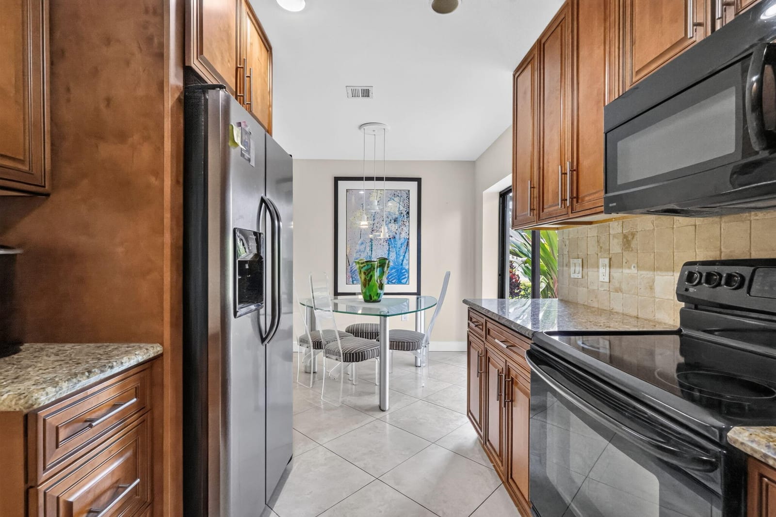 2 STRATFORD Drive E A — photo 12