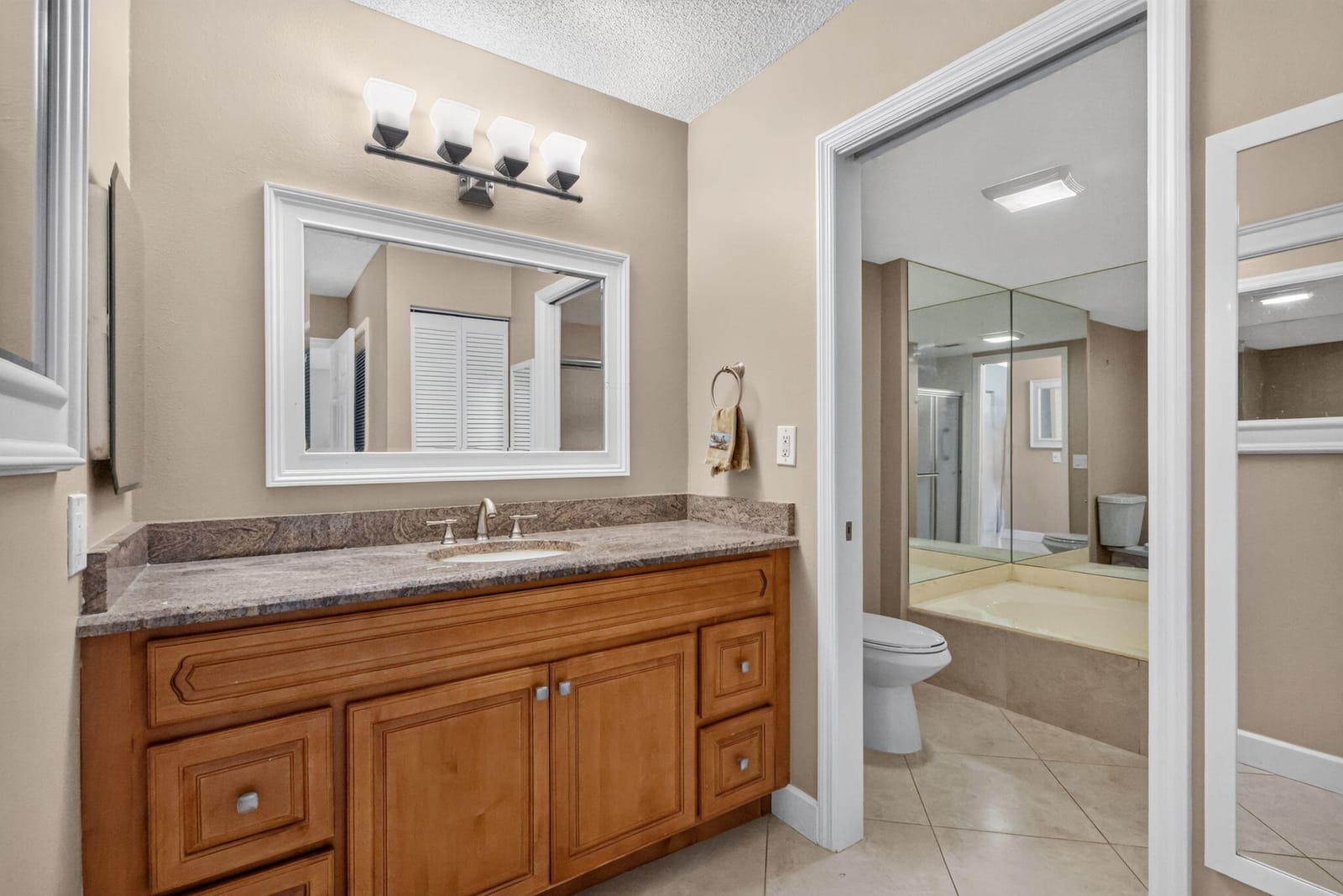 2 STRATFORD Drive E A, Boynton Beach, FL 33436 photo 27