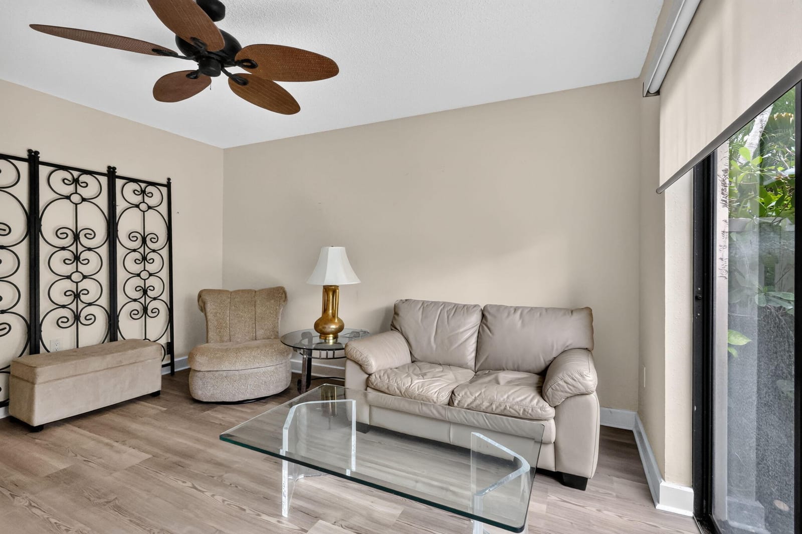 2 STRATFORD Drive E A — photo 9