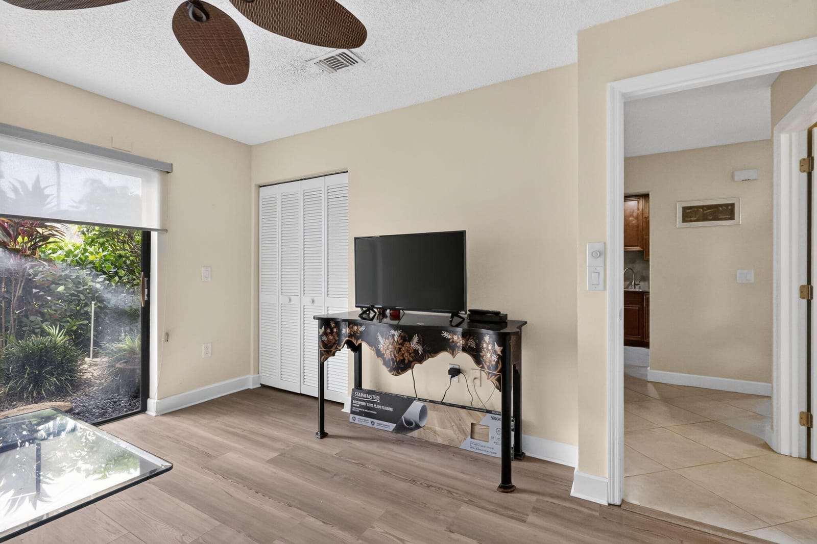 2 STRATFORD Drive E A — photo 10