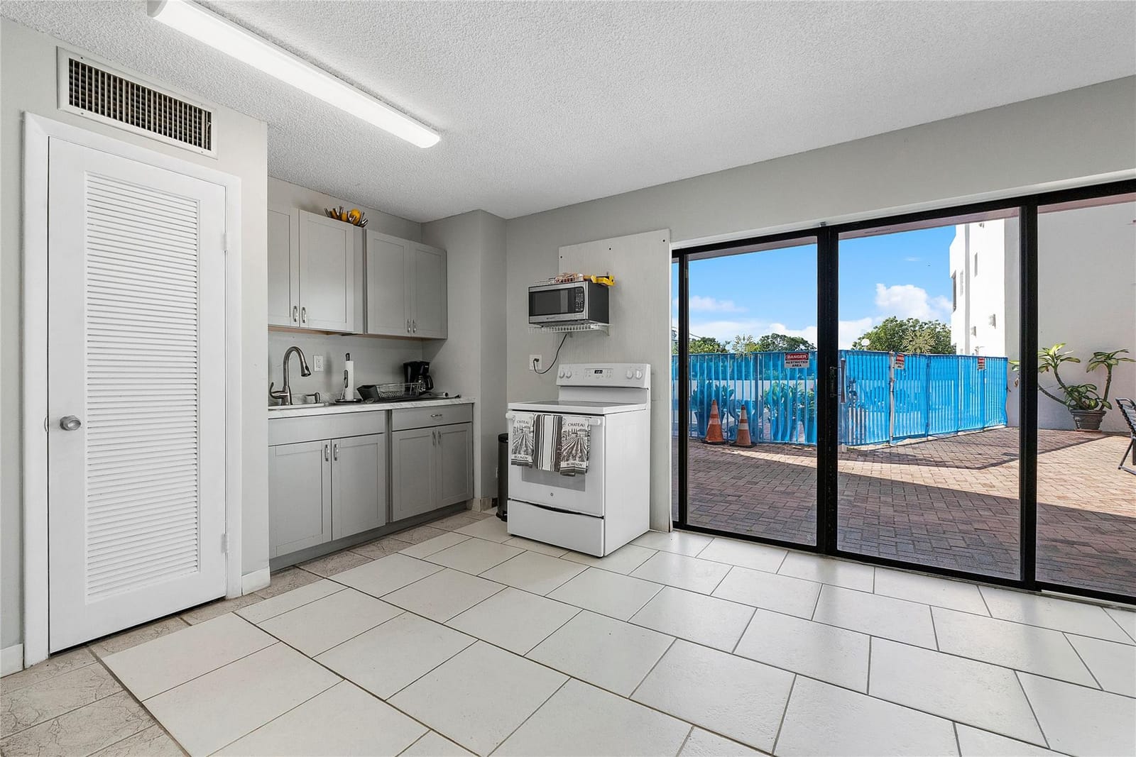 1720 JEFFERSON Street 212, Hollywood, FL 33020 photo 18