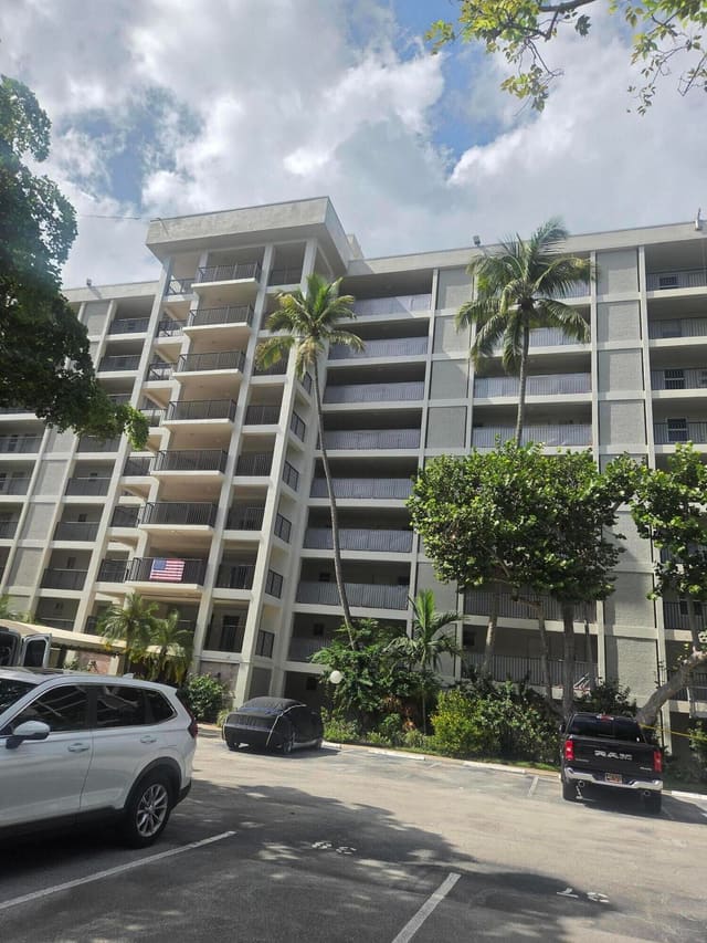 2661 S COURSE Drive 305, Pompano Beach, FL 33069