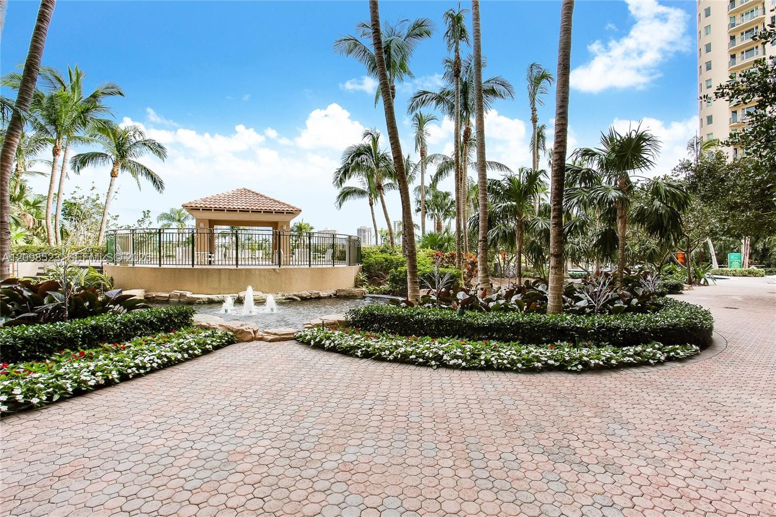19501 W Country Club Drive PH-02, Aventura, FL 33180 photo 23