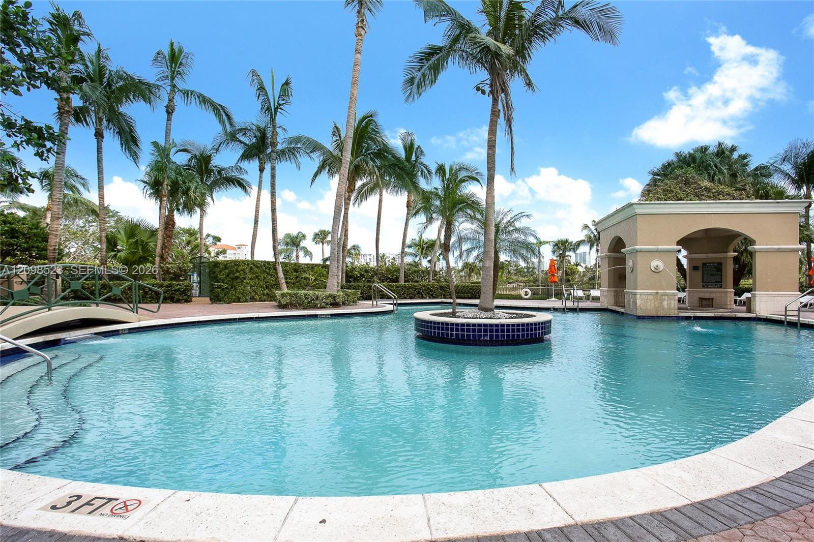 19501 W Country Club Drive PH-02, Aventura, FL 33180 photo 25
