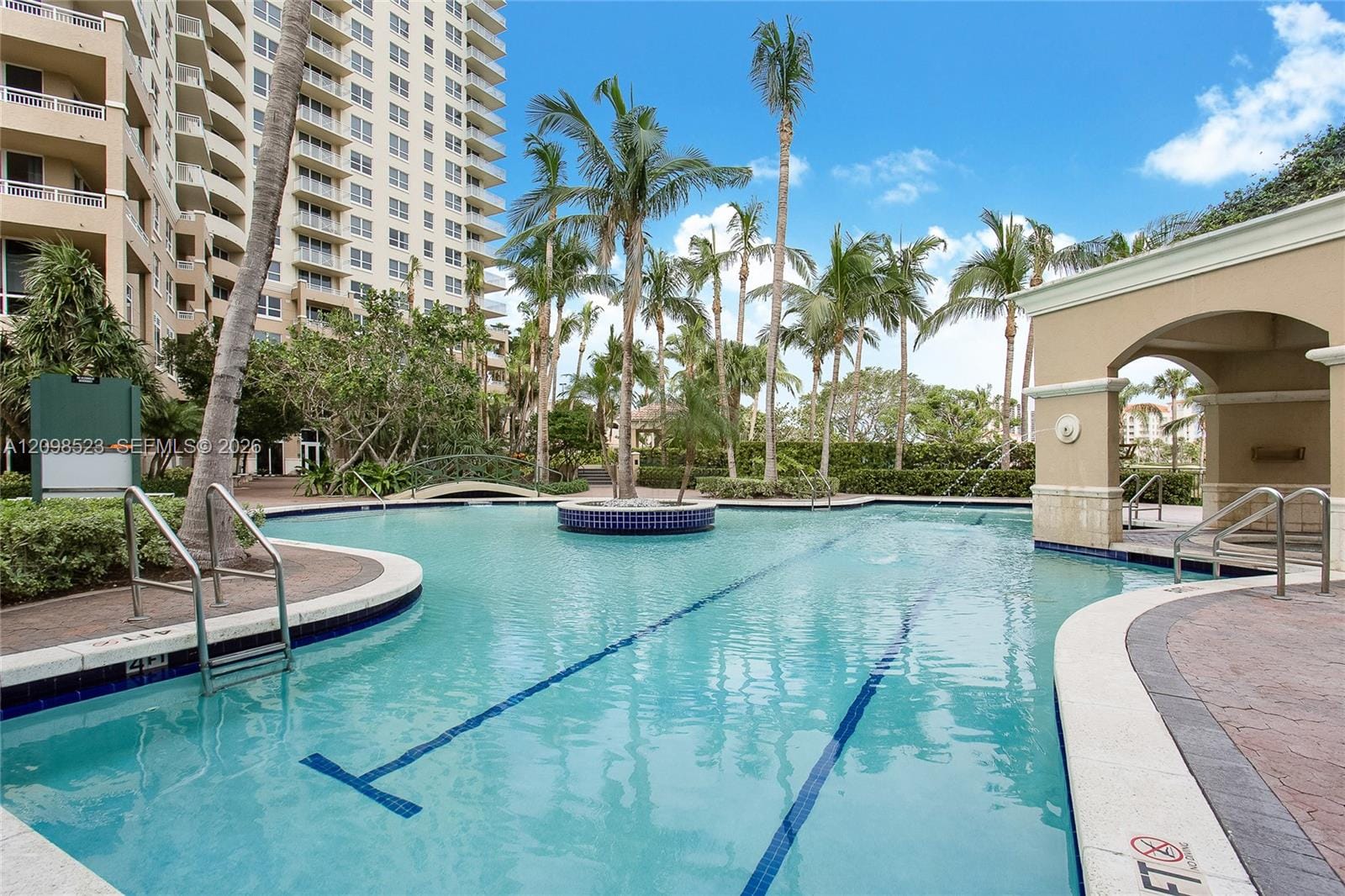 19501 W Country Club Drive PH-02, Aventura, FL 33180 photo 26