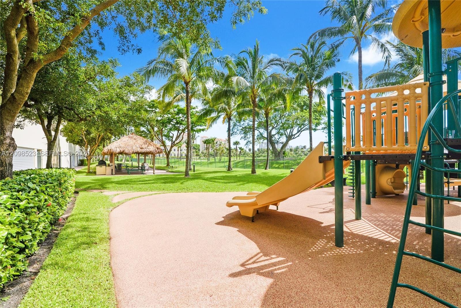 19501 W Country Club Drive PH-02, Aventura, FL 33180 photo 28