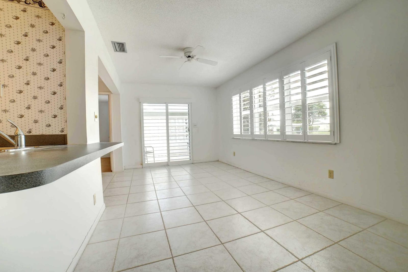 910 SW 7th Avenue — photo 8
