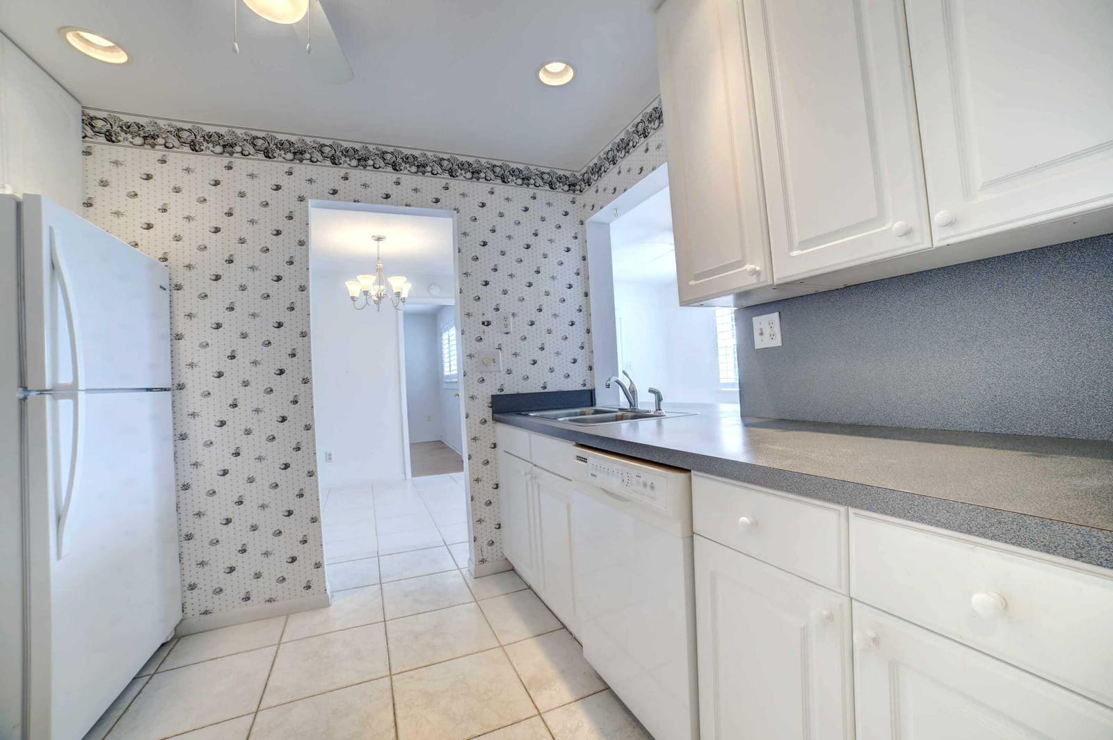 910 SW 7th Avenue — photo 10