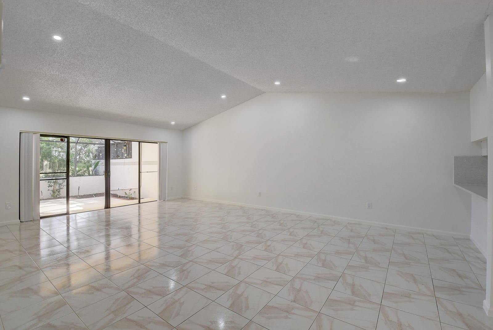 20004 RIMA Circle, Boca Raton, FL 33434 photo 12