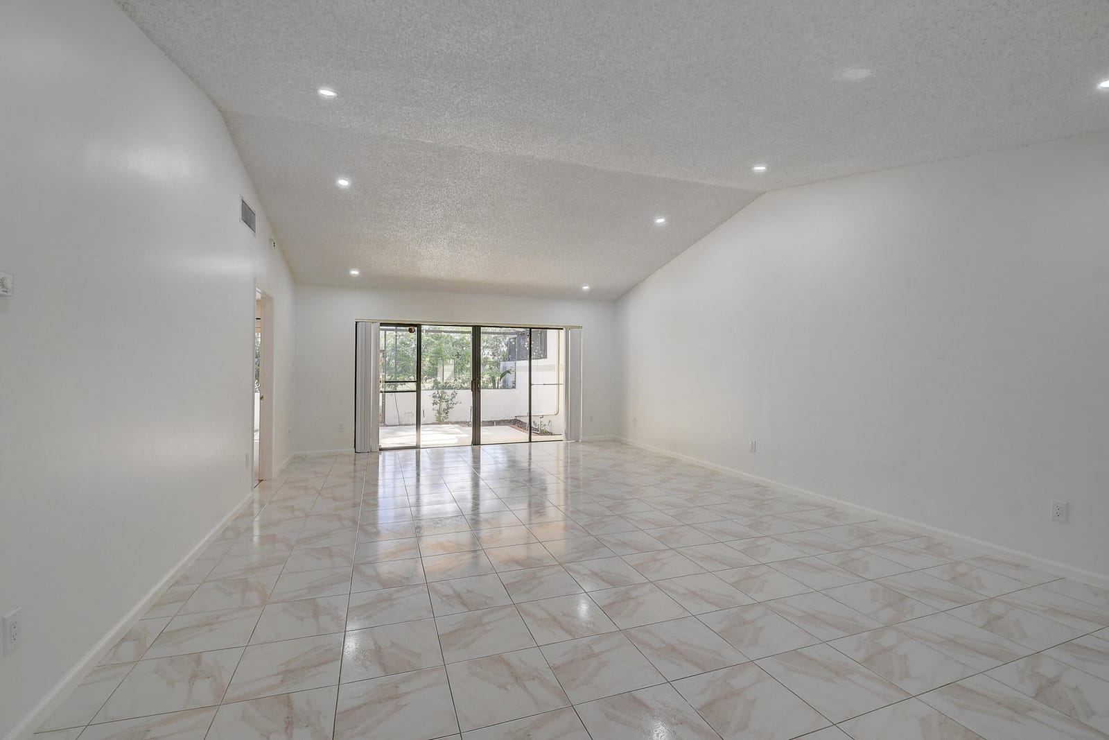20004 RIMA Circle, Boca Raton, FL 33434 photo 13