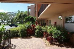 357 N ROCK ISLAND Road 405, Margate, FL 33063 photo 12