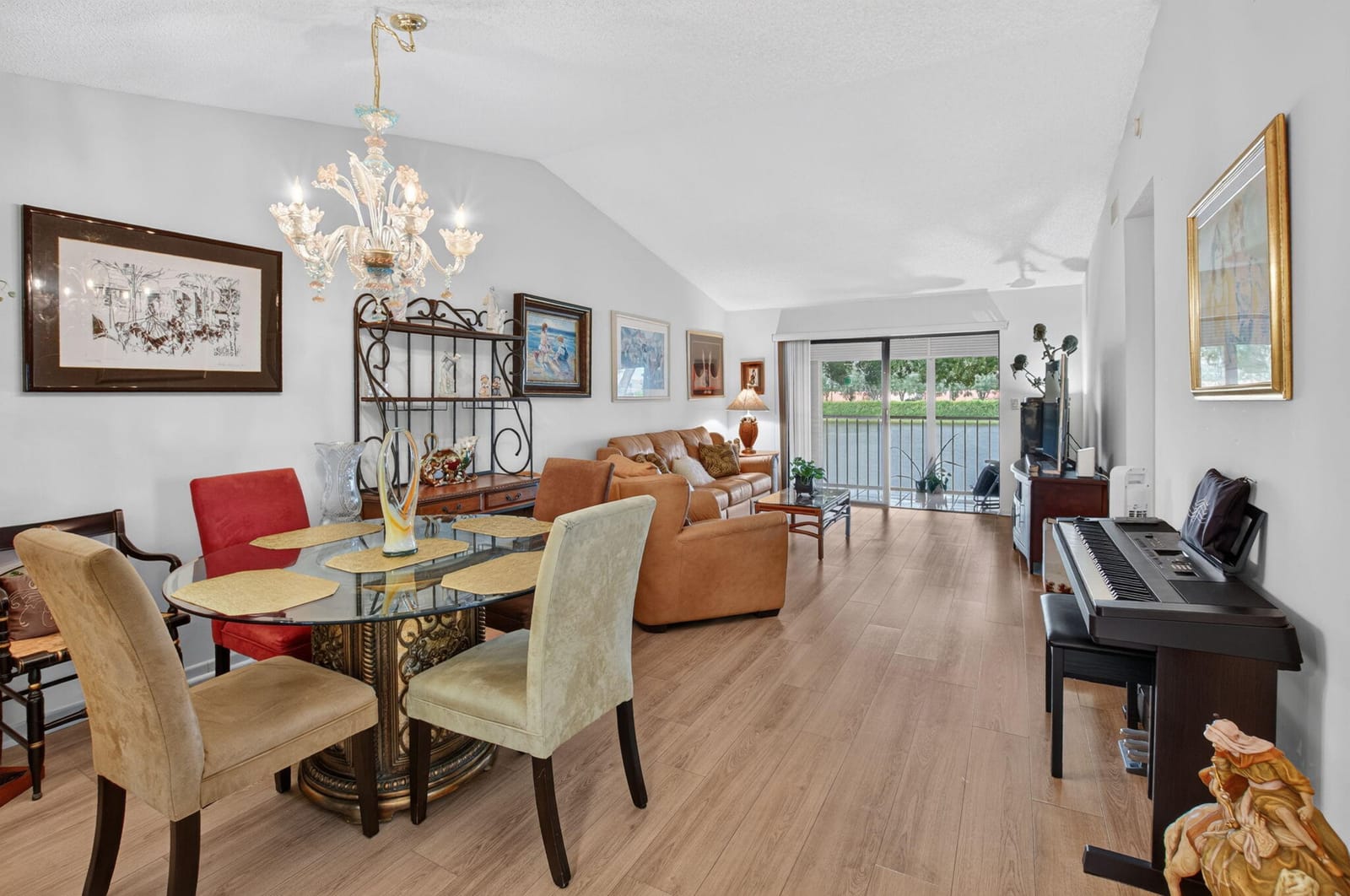15301 Pembridge Avenue 61 — photo 2