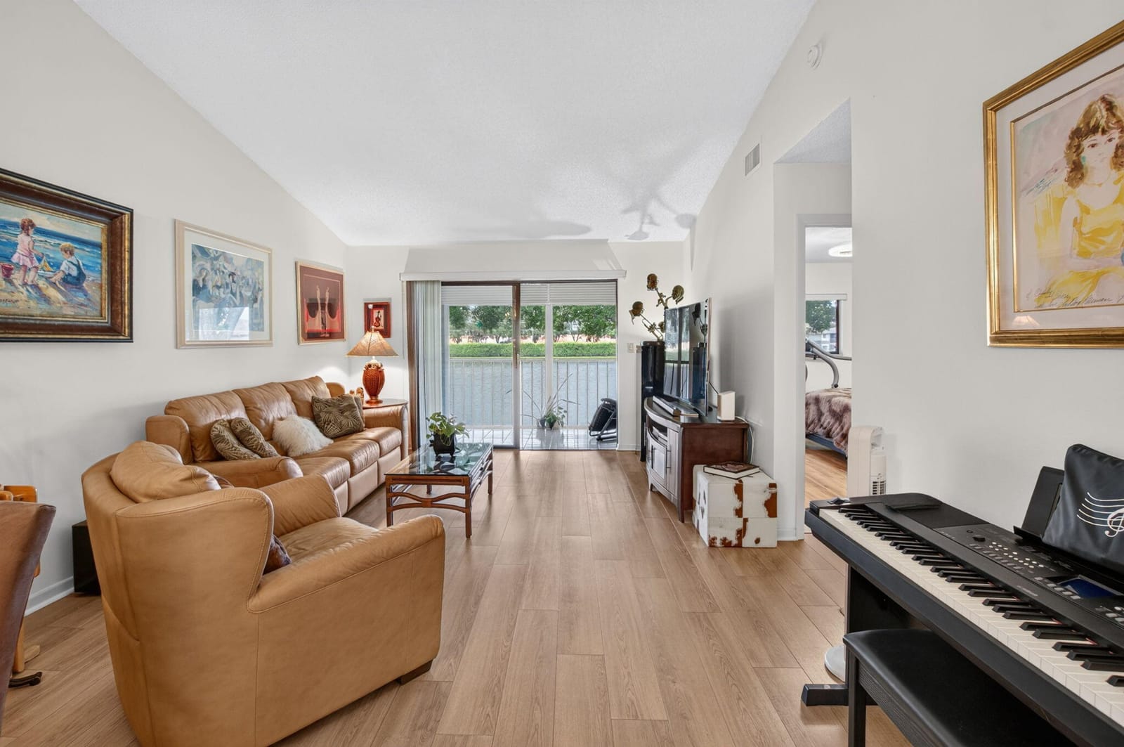 15301 Pembridge Avenue 61 — photo 8