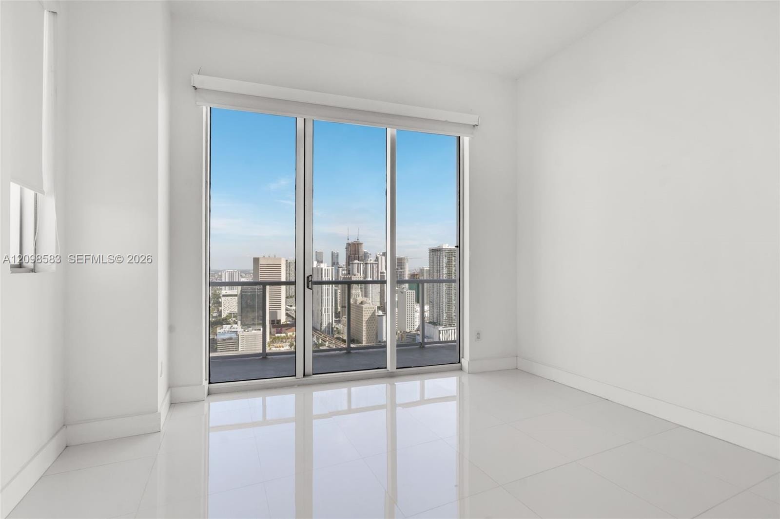 185 SW 7th Street 4401, Miami, FL 33130 photo 17