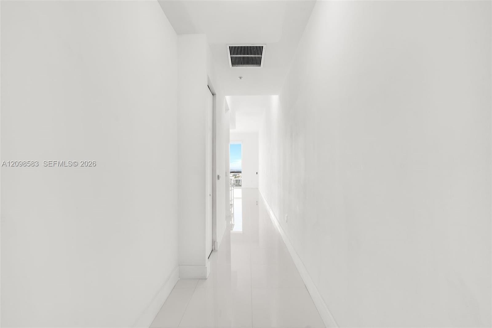 185 SW 7th Street 4401, Miami, FL 33130 photo 20