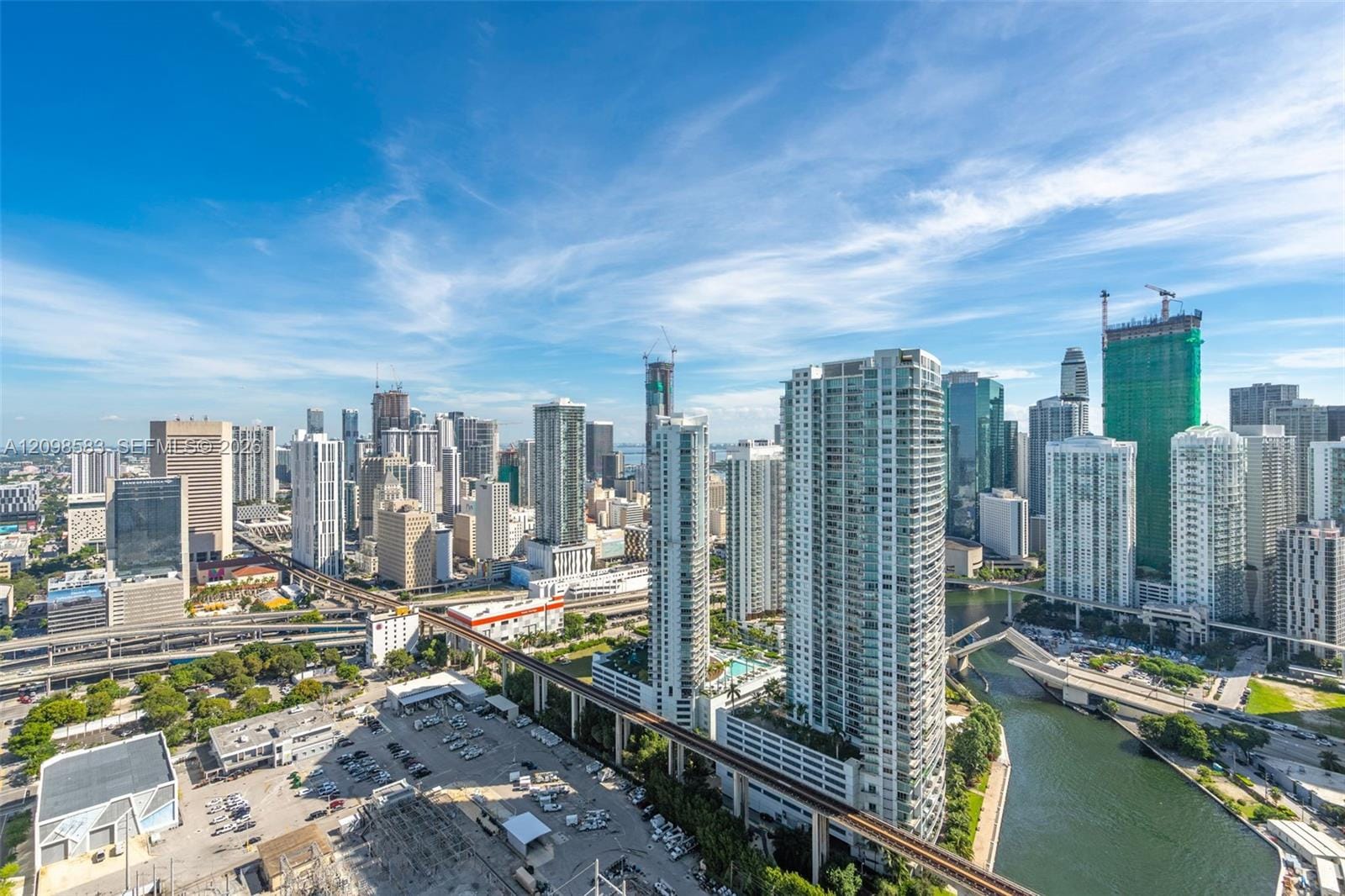 185 SW 7th Street 4401, Miami, FL 33130 photo 25