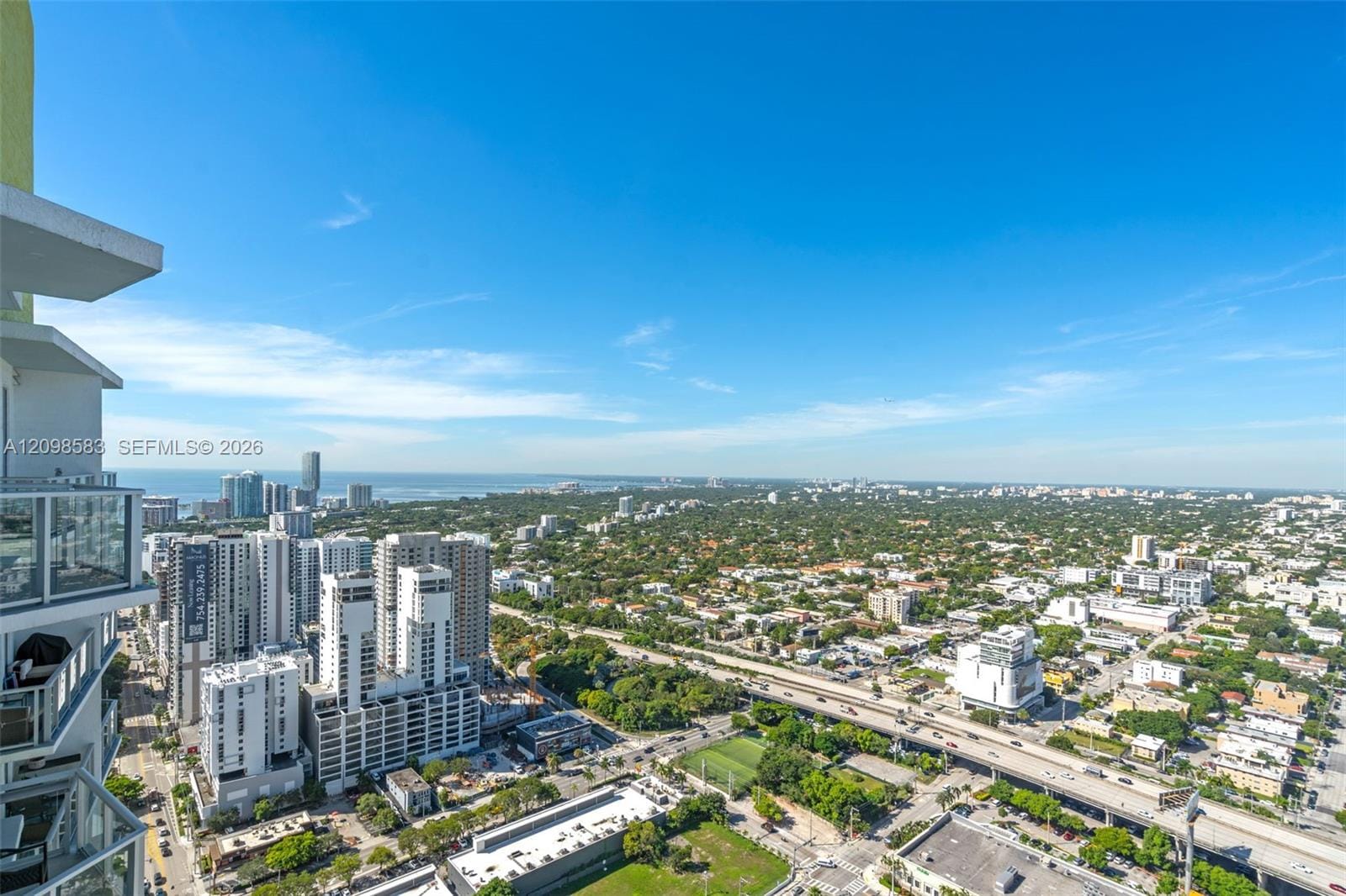 185 SW 7th Street 4401, Miami, FL 33130 photo 27