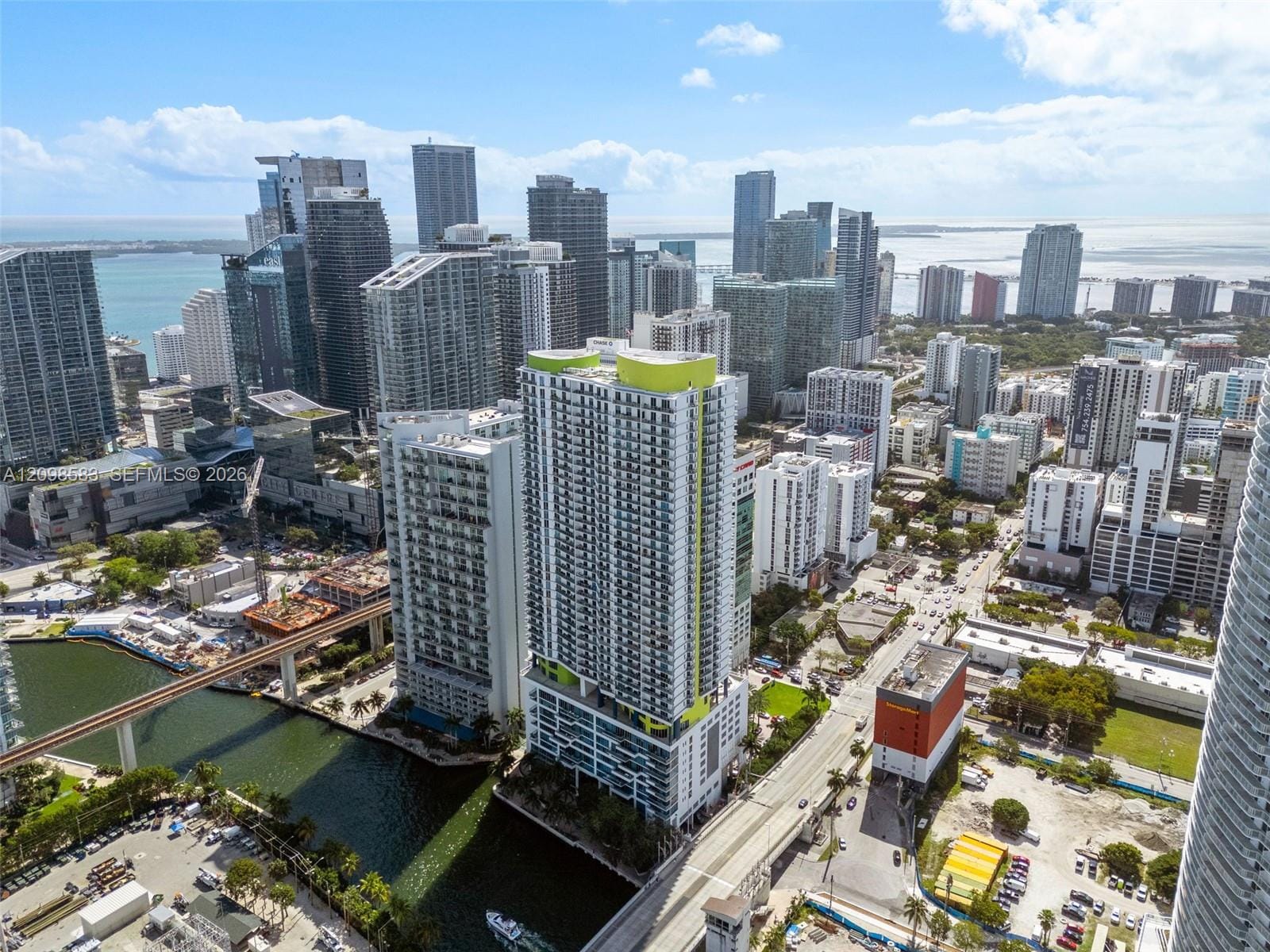 185 SW 7th Street 4401, Miami, FL 33130 photo 30
