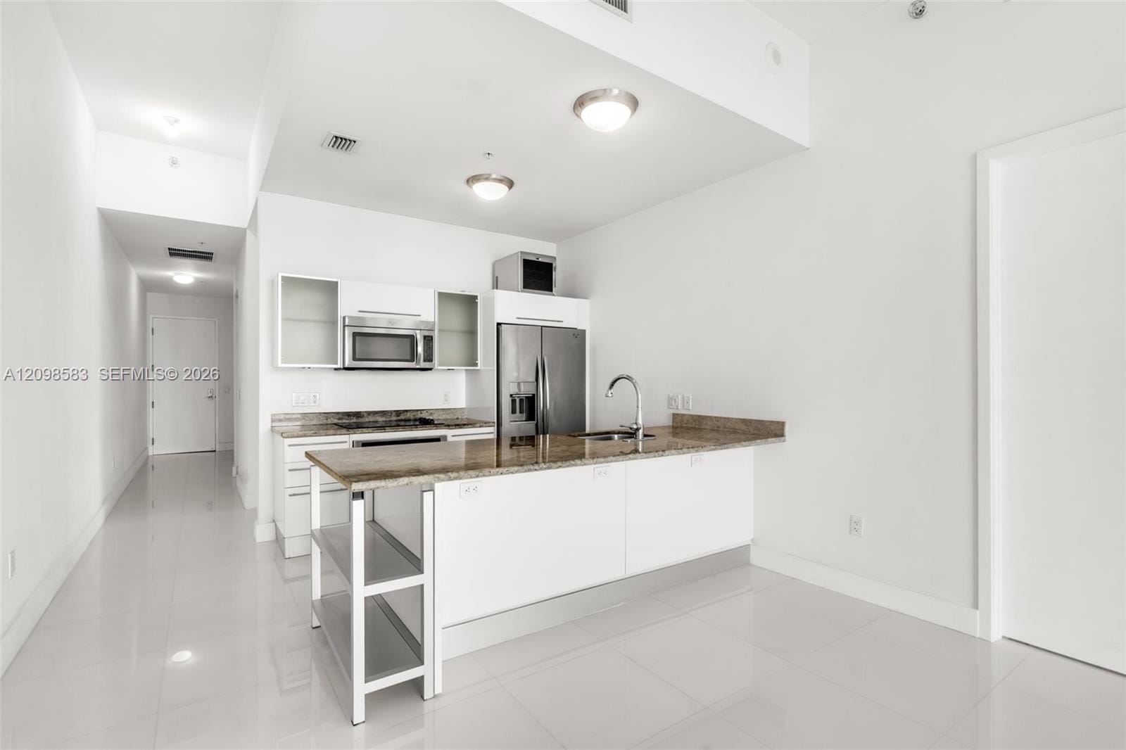 185 SW 7th Street 4401, Miami, FL 33130 photo 5