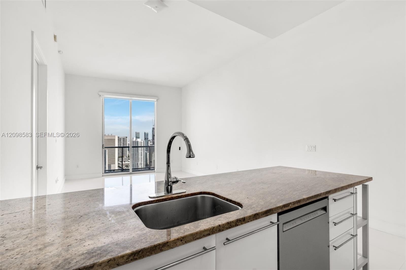 185 SW 7th Street 4401, Miami, FL 33130 photo 7