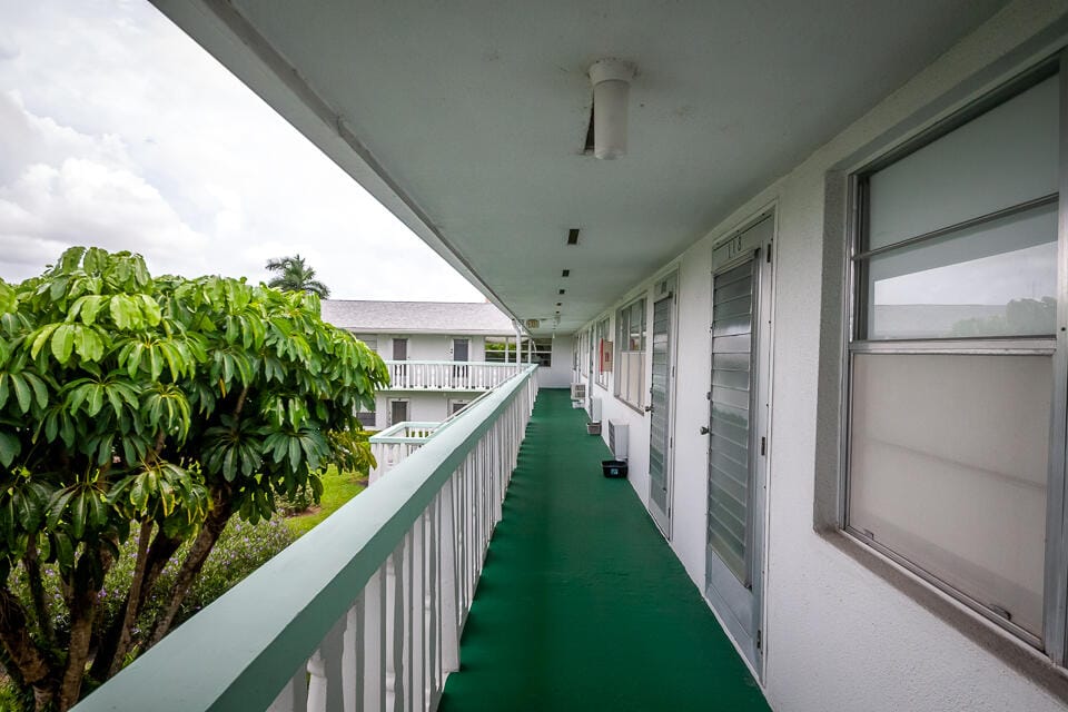 117 Kingswood F 117 — photo 2