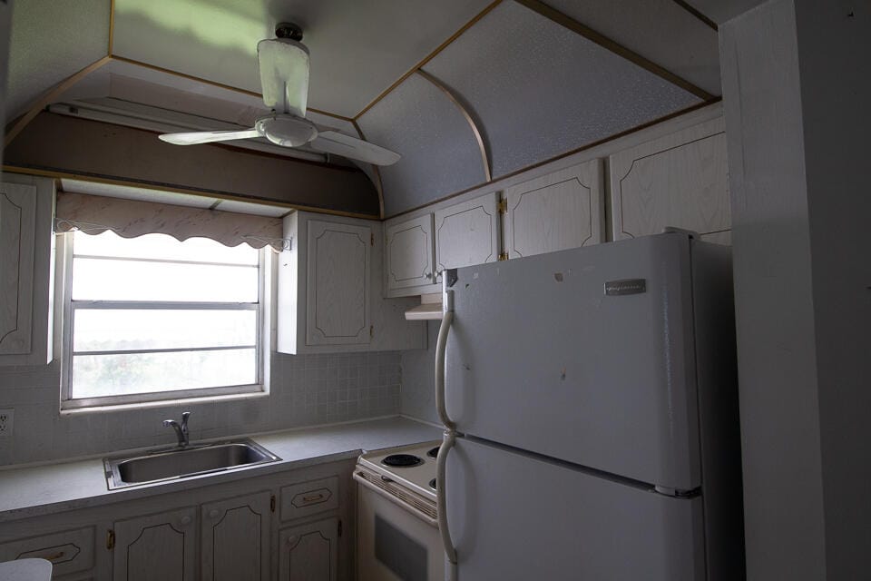 117 Kingswood F 117 — photo 7