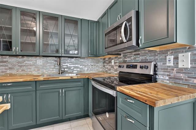 503 Gardens Drive 201, Pompano Beach, FL 33069