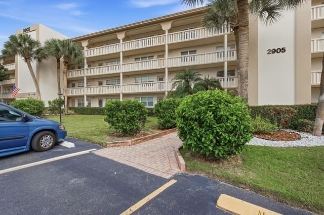 2905 Victoria Place J3, Coconut Creek, FL 33066